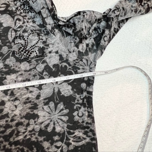 nally & Milly🖤Grey Long Sleeve T-Shirt Top Fleur-de-lis Detail Size L - Picture 7 of 9